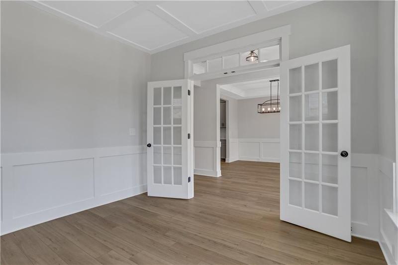 Image for property 6992 Manchester Drive, Flowery Branch, GA 30542