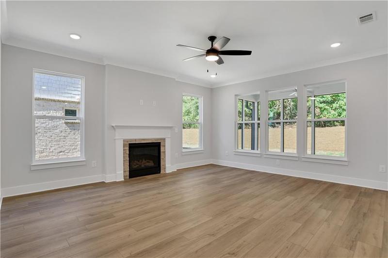 Image for property 6992 Manchester Drive, Flowery Branch, GA 30542