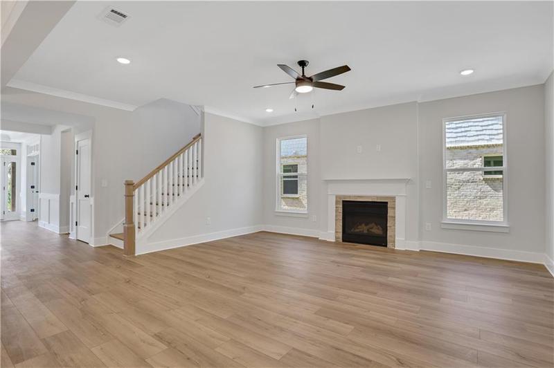 Image for property 6992 Manchester Drive, Flowery Branch, GA 30542