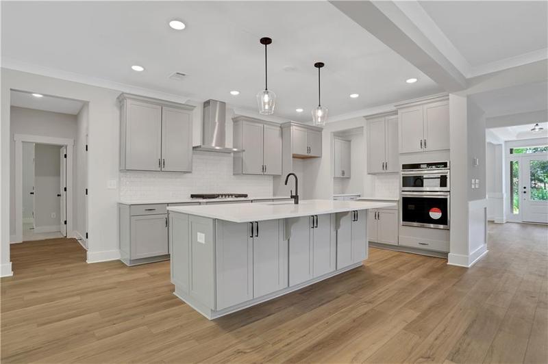 Image for property 6992 Manchester Drive, Flowery Branch, GA 30542