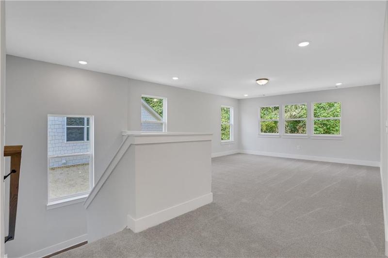 Image for property 6992 Manchester Drive, Flowery Branch, GA 30542