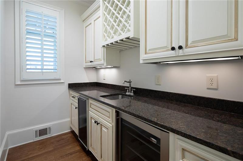 Image for property 858 MIDDLE FORK Trail, Suwanee, GA 30024