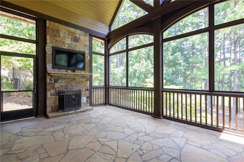 Image for property 858 MIDDLE FORK Trail, Suwanee, GA 30024