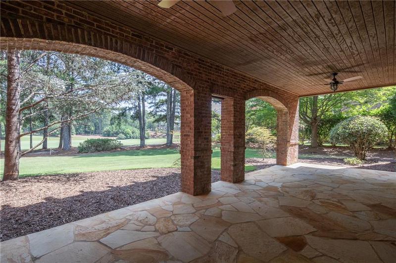 Image for property 858 MIDDLE FORK Trail, Suwanee, GA 30024