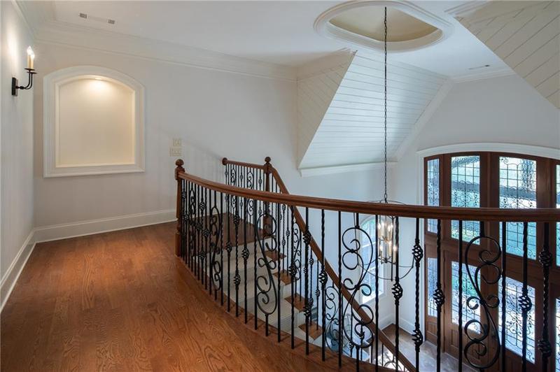 Image for property 858 MIDDLE FORK Trail, Suwanee, GA 30024