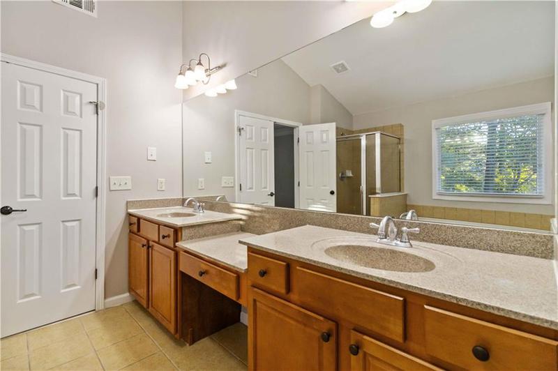 Image for property 1712 Country Wood Drive, Hoschton, GA 30548