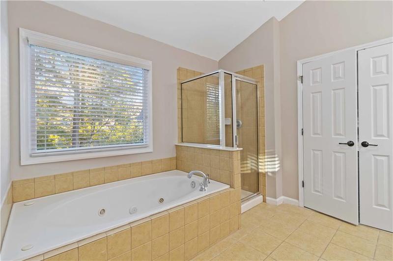 Image for property 1712 Country Wood Drive, Hoschton, GA 30548