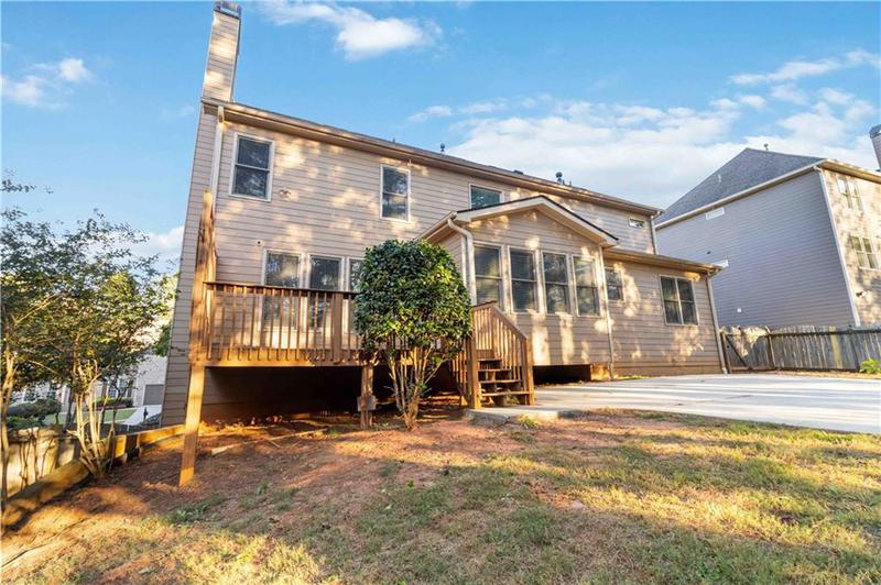 Image for property 1712 Country Wood Drive, Hoschton, GA 30548