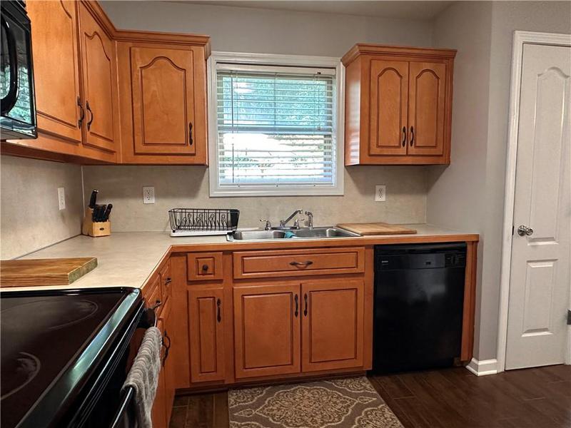 Image for property 113 Cypress Court, Canton, GA 30115