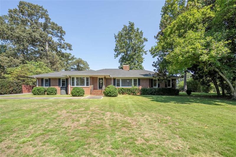Image for property 112 College Circle, Cedartown, GA 30125