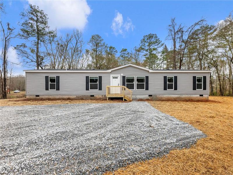 Image for property 222 Lynn Road, Bethlehem, GA 30620