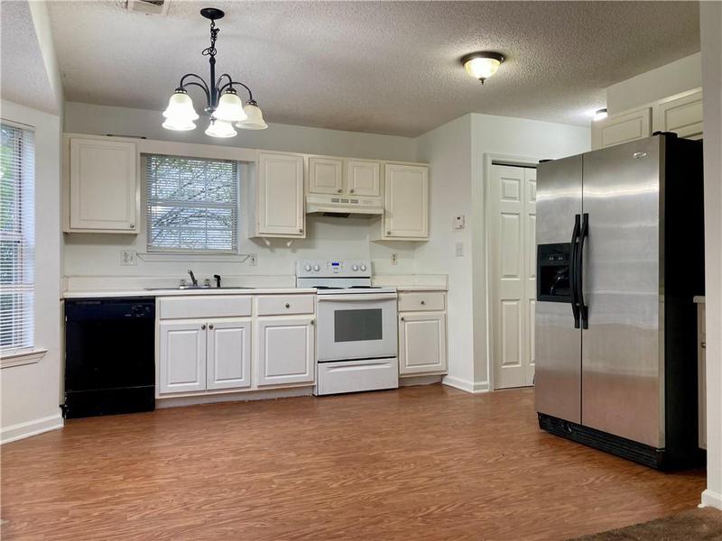 Image for property 1051 Foxchase Drive, Mcdonough, GA 30253