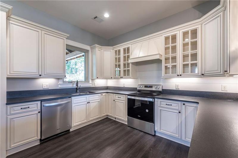 Image for property 41 Mountain Pointe Drive, Ball Ground, GA 30107