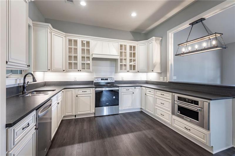 Image for property 41 Mountain Pointe Drive, Ball Ground, GA 30107