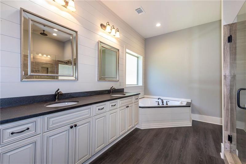 Image for property 41 Mountain Pointe Drive, Ball Ground, GA 30107