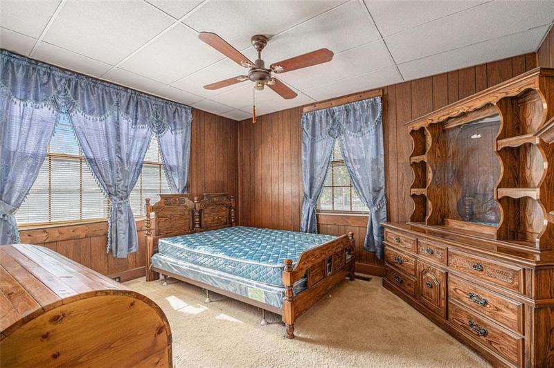Image for property 8 West Pine Avenue, Comer, GA 30629