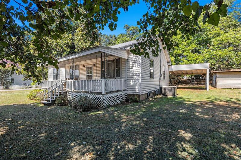 Image for property 8 West Pine Avenue, Comer, GA 30629