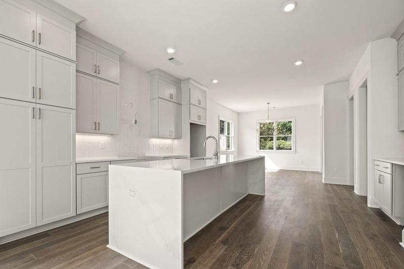 Image for property 3667 Peachtree Road 13, Atlanta, GA 30319