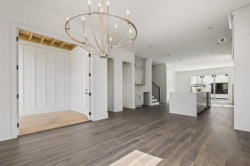 Image for property 3667 Peachtree Road 13, Atlanta, GA 30319