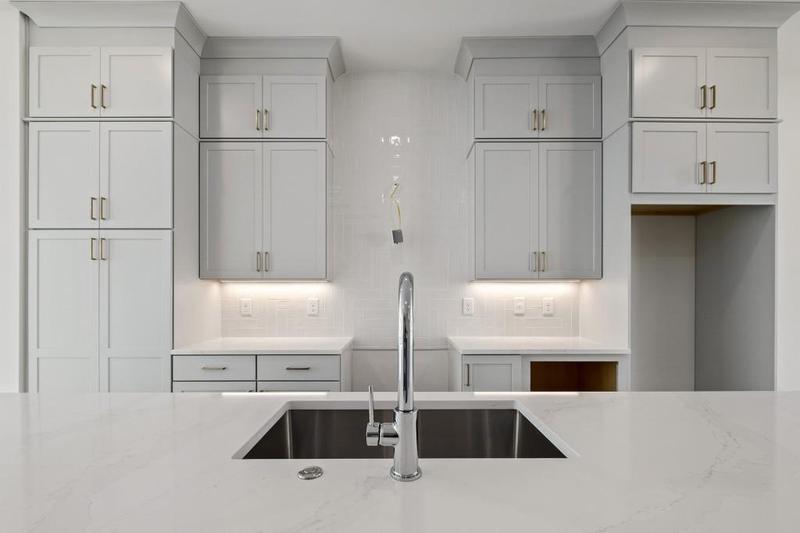 Image for property 3667 Peachtree Road 13, Atlanta, GA 30319