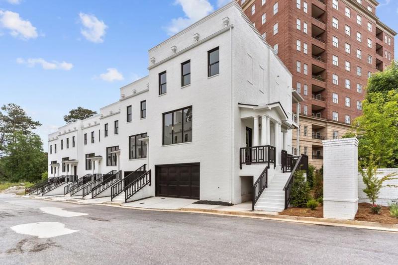 Image for property 3667 Peachtree Road 13, Atlanta, GA 30319