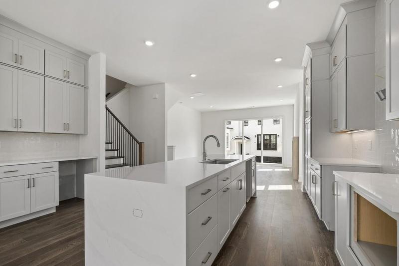 Image for property 3667 Peachtree Road 13, Atlanta, GA 30319