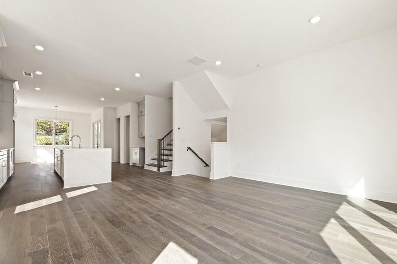 Image for property 3667 Peachtree Road 13, Atlanta, GA 30319
