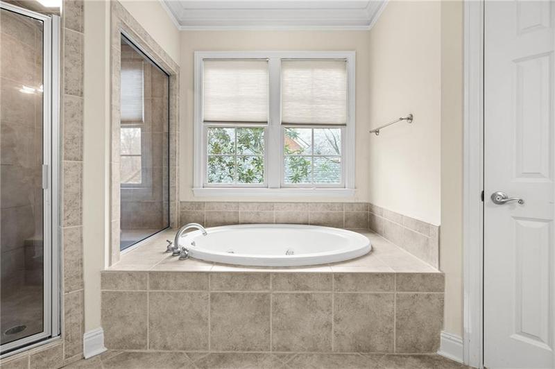 Image for property 2865 Payton Oaks Drive, Atlanta, GA 30345