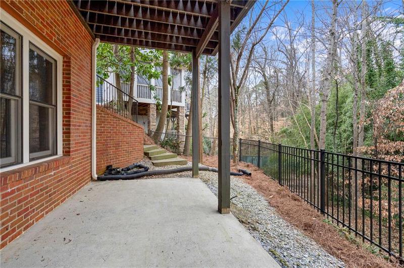 Image for property 2865 Payton Oaks Drive, Atlanta, GA 30345