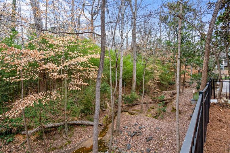 Image for property 2865 Payton Oaks Drive, Atlanta, GA 30345