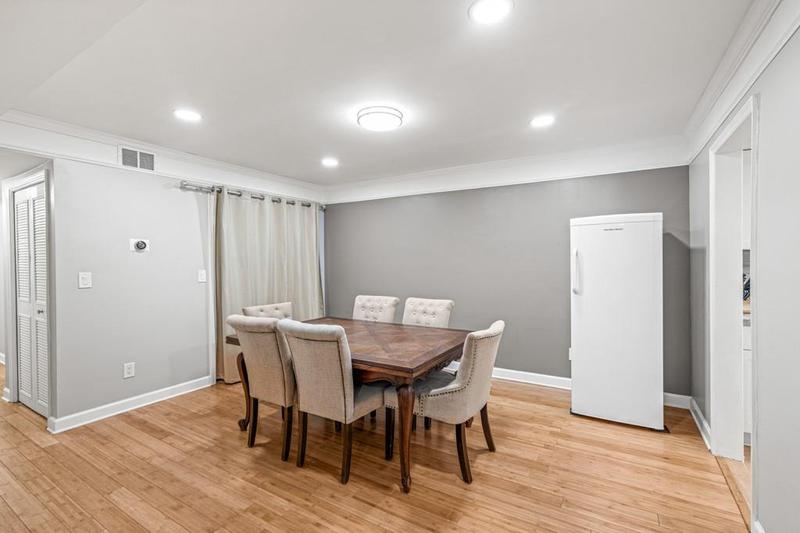 Image for property 6851 Roswell Road I18, Sandy Springs, GA 30328
