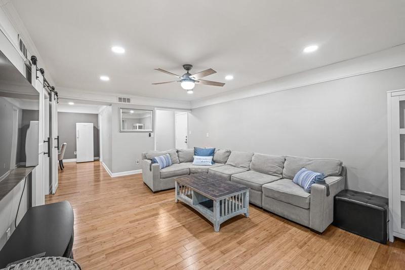 Image for property 6851 Roswell Road I18, Sandy Springs, GA 30328