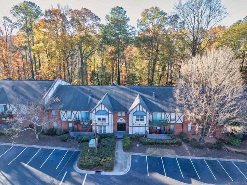 Image for property 6851 Roswell Road I18, Sandy Springs, GA 30328