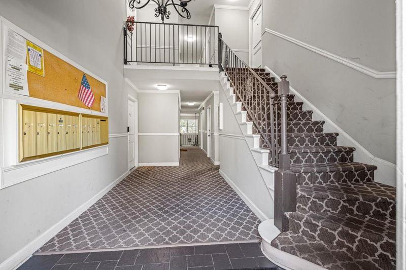 Image for property 6851 Roswell Road I18, Sandy Springs, GA 30328