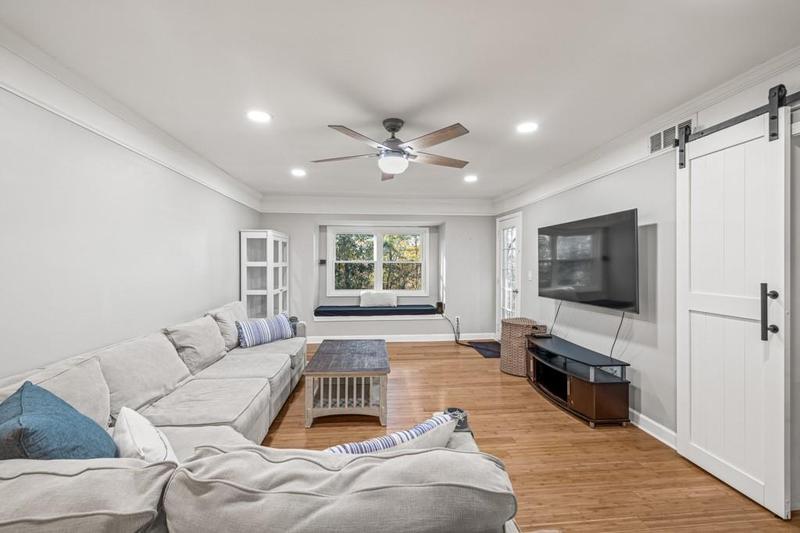 Image for property 6851 Roswell Road I18, Sandy Springs, GA 30328