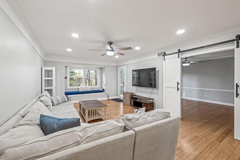 Image for property 6851 Roswell Road I18, Sandy Springs, GA 30328