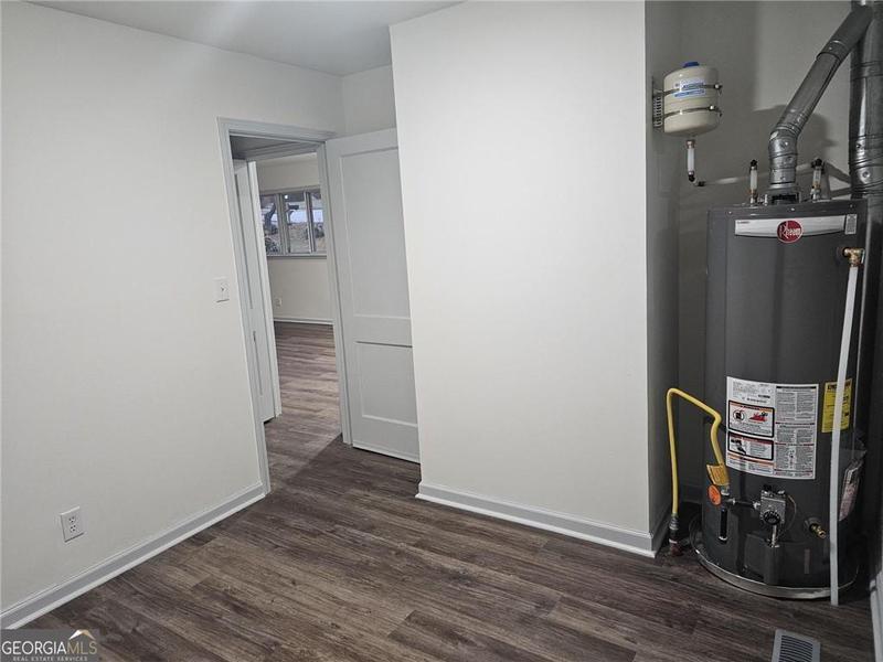 Image for property 3109 Cloverhurst Circle, East Point, GA 30344