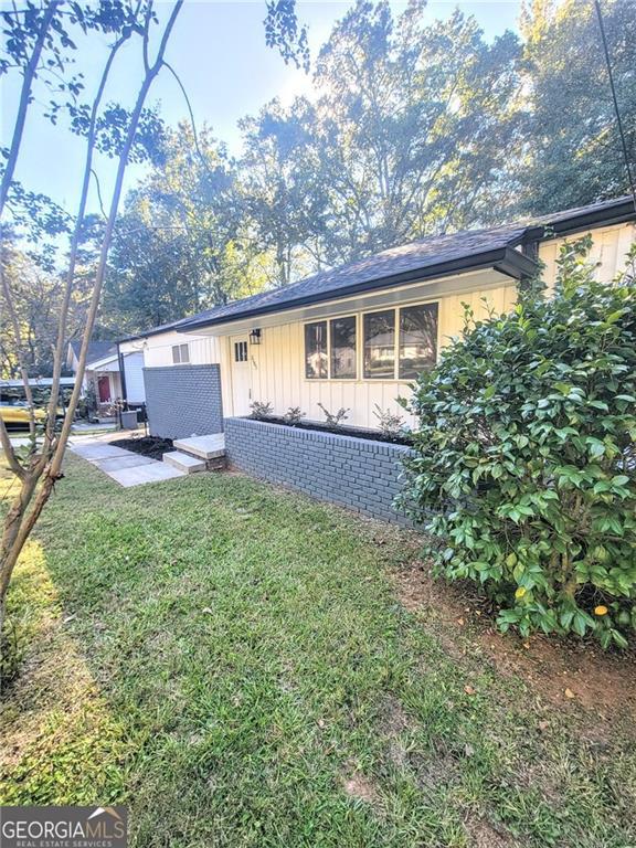 Image for property 3109 Cloverhurst Circle, East Point, GA 30344