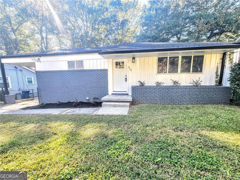 Image for property 3109 Cloverhurst Circle, East Point, GA 30344