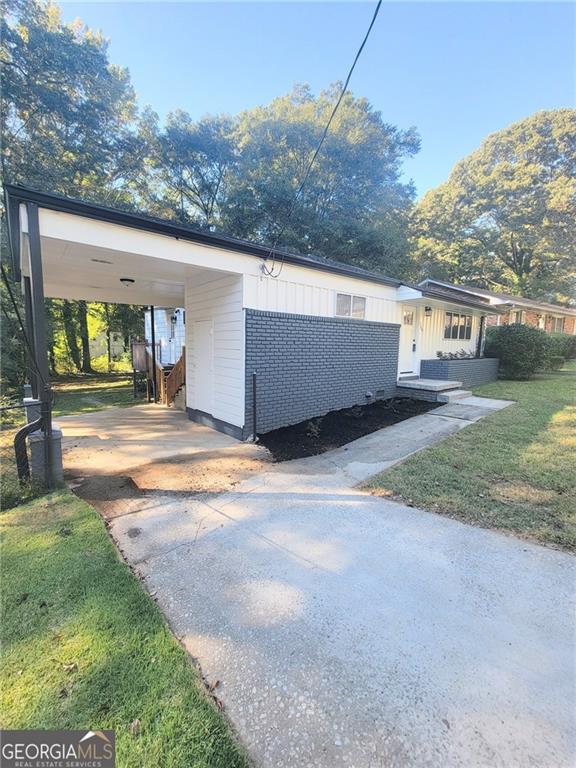 Image for property 3109 Cloverhurst Circle, East Point, GA 30344