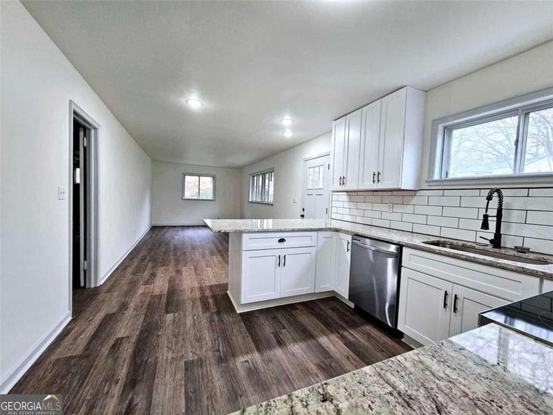 Image for property 3109 Cloverhurst Circle, East Point, GA 30344