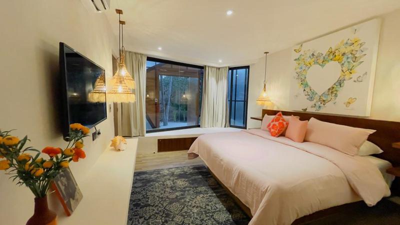 Image for property 0 Bahia Media Luna, Out of Country, TX 77776