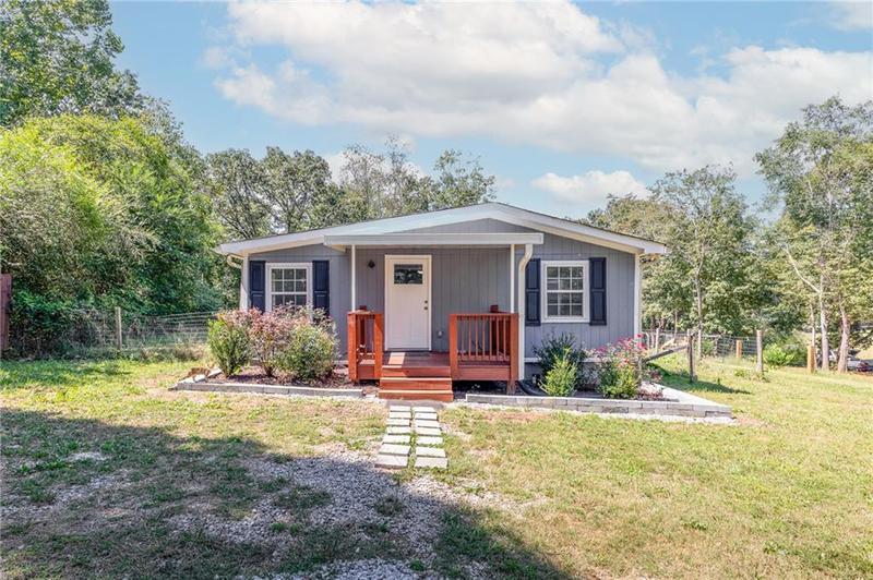Image for property 3916 Petes Drive, Gainesville, GA 30506