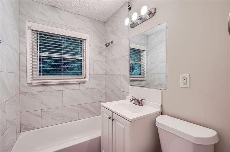 Image for property 700 Symphony Lane, Atlanta, GA 30318