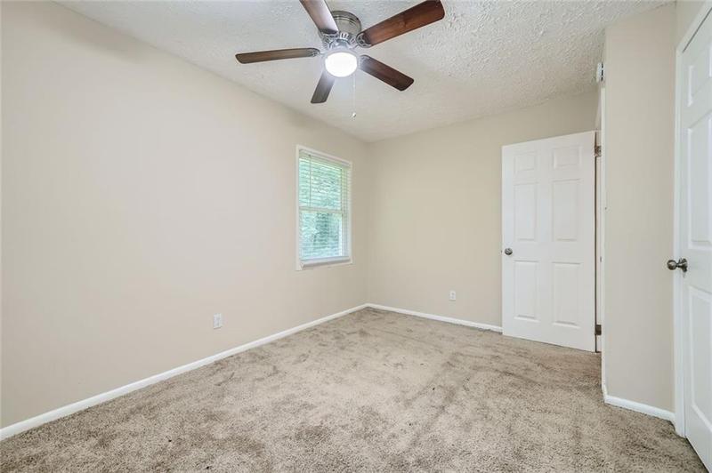 Image for property 700 Symphony Lane, Atlanta, GA 30318