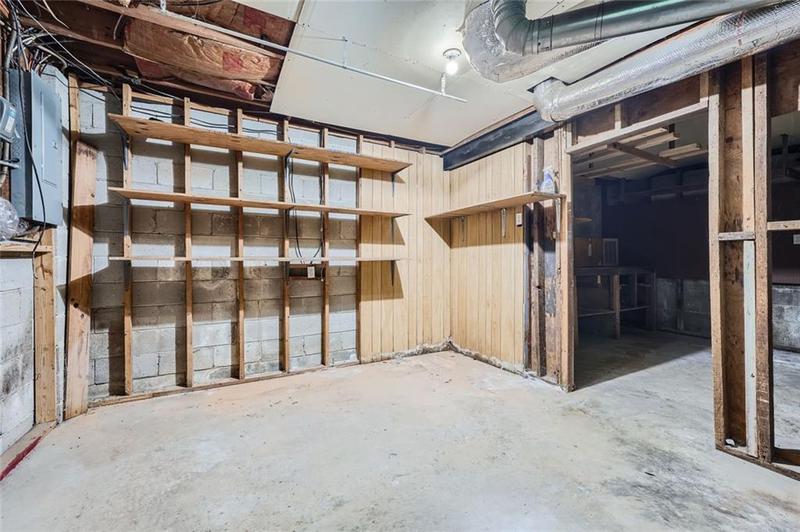 Image for property 700 Symphony Lane, Atlanta, GA 30318