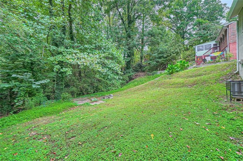 Image for property 700 Symphony Lane, Atlanta, GA 30318