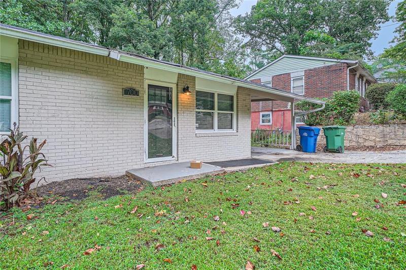 Image for property 700 Symphony Lane, Atlanta, GA 30318