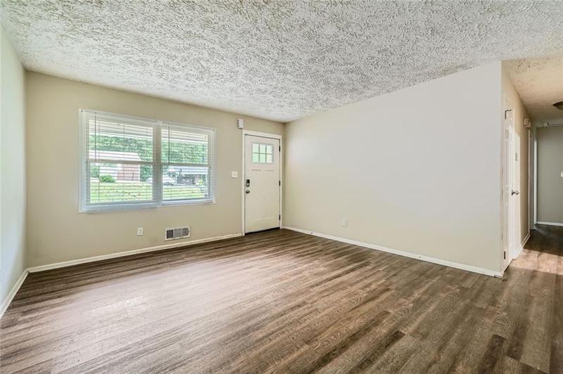 Image for property 700 Symphony Lane, Atlanta, GA 30318