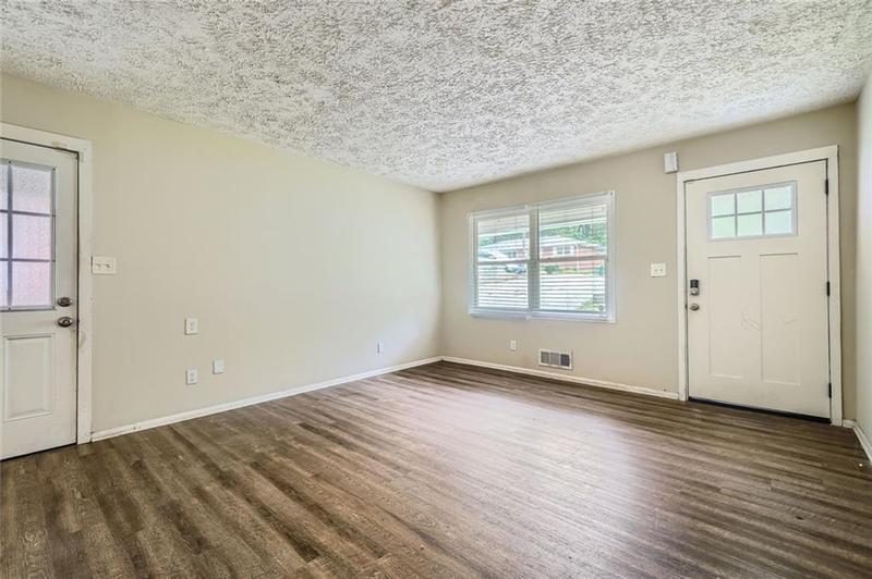 Image for property 700 Symphony Lane, Atlanta, GA 30318